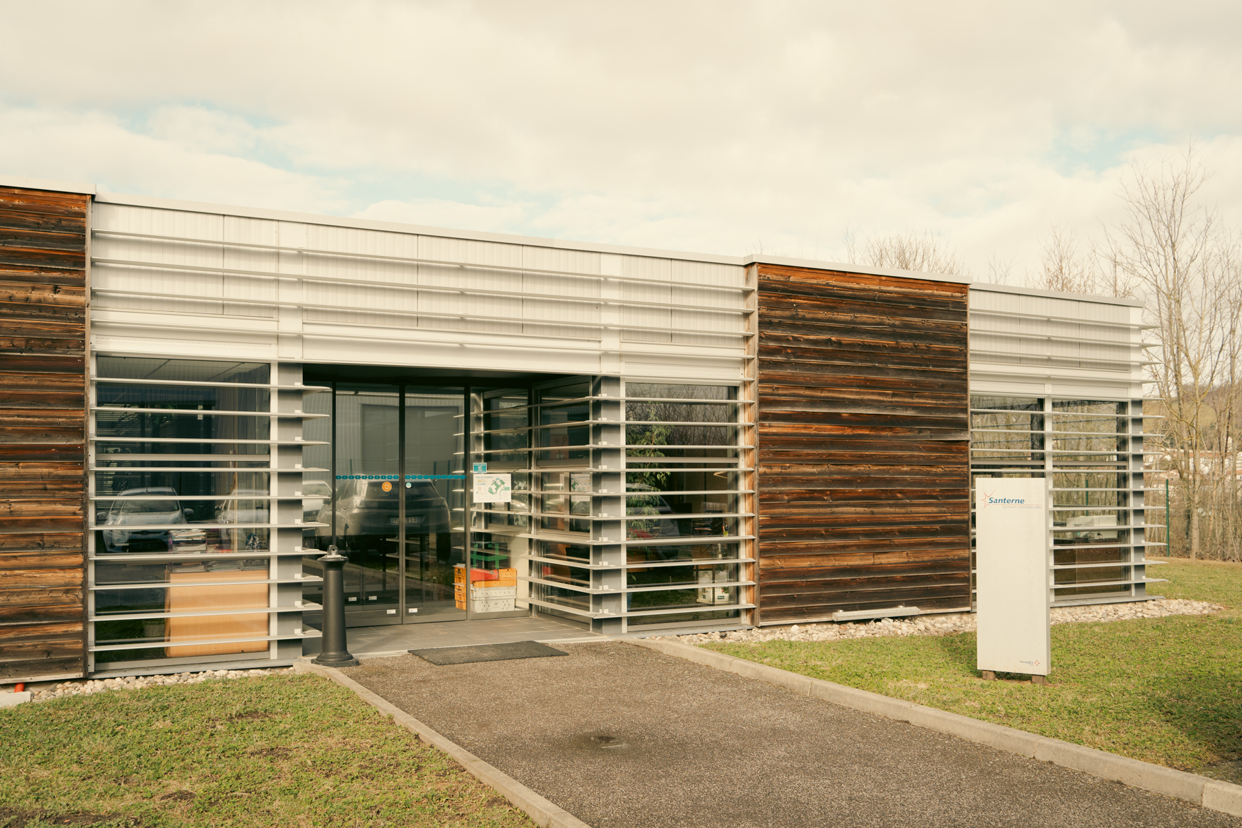 Bâtiment de Santerne Surfaces Commerciales
