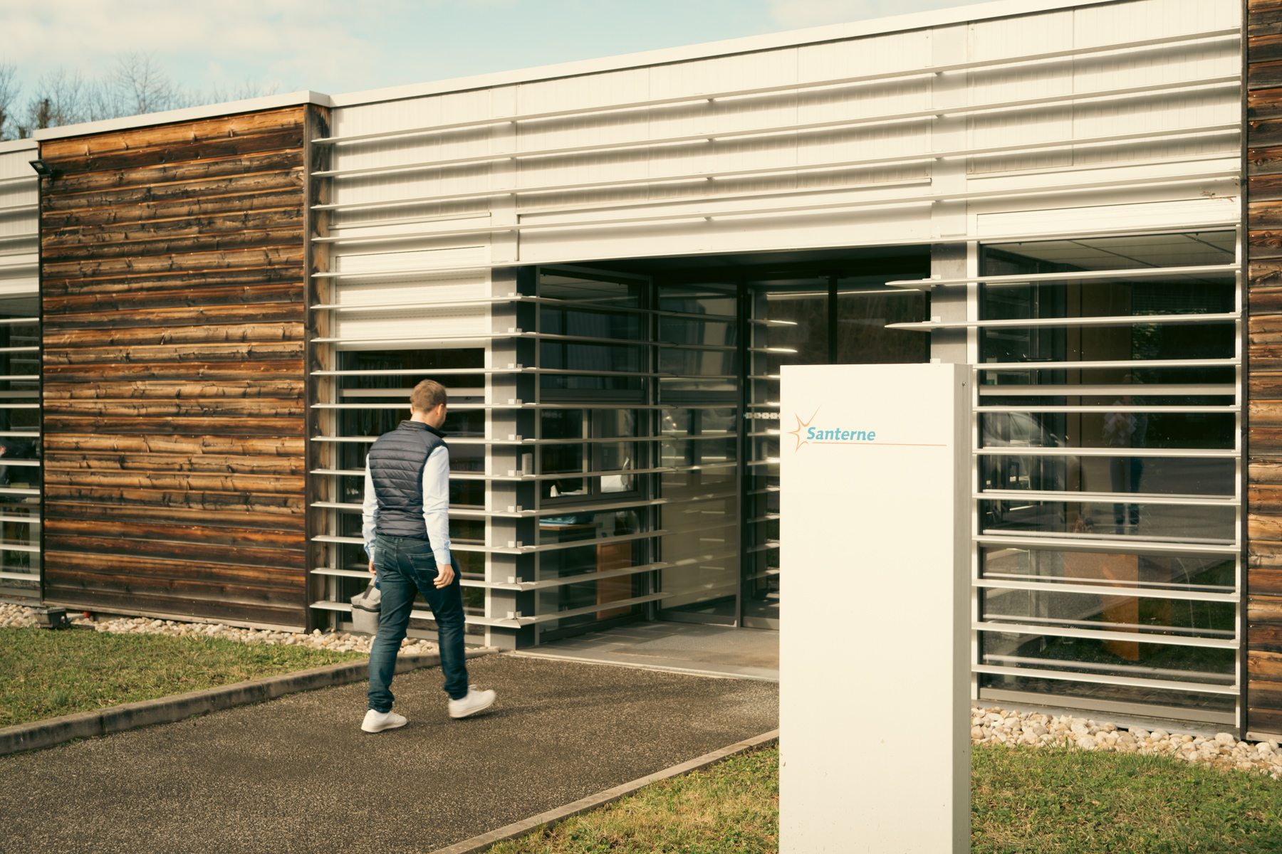 Bâtiment de Santerne Surfaces Commerciales